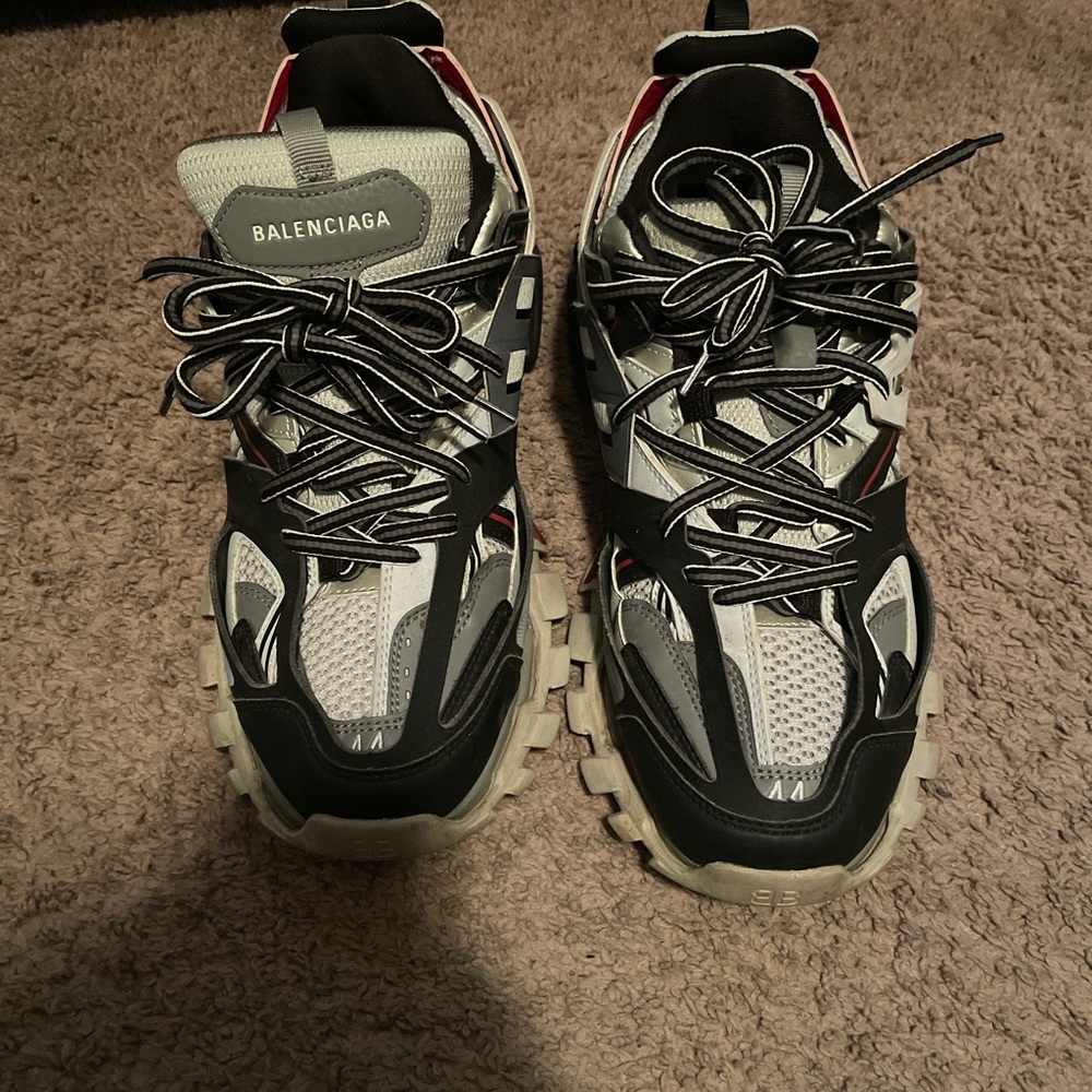 Balenciaga track